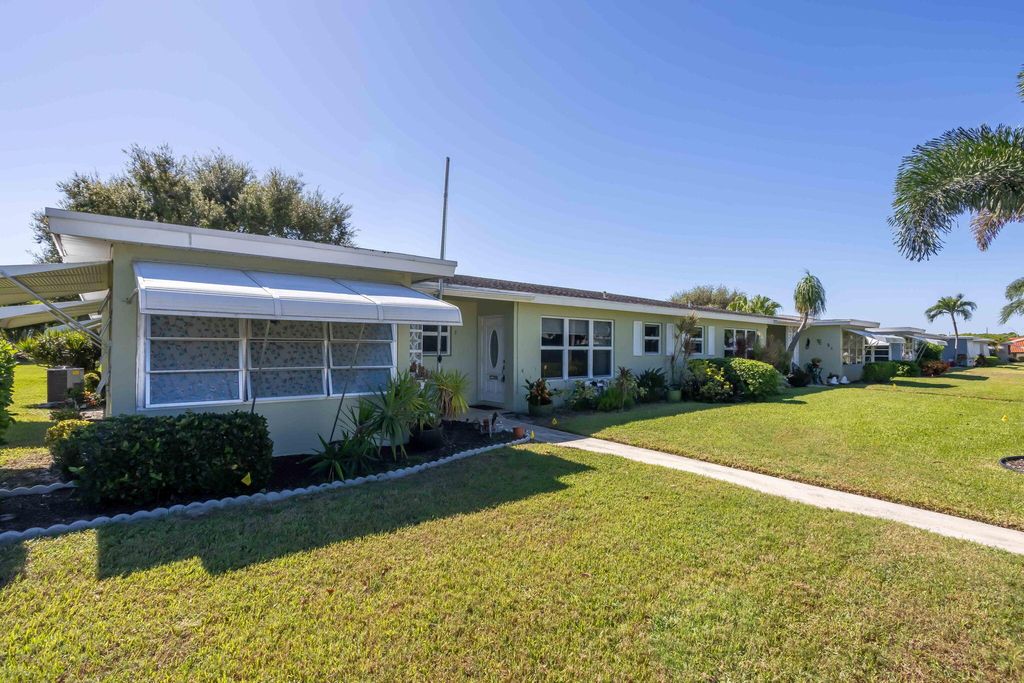 Photo of 250 High Point Court #B, Boynton Beach, FL 33435 (MLS # R11160214)