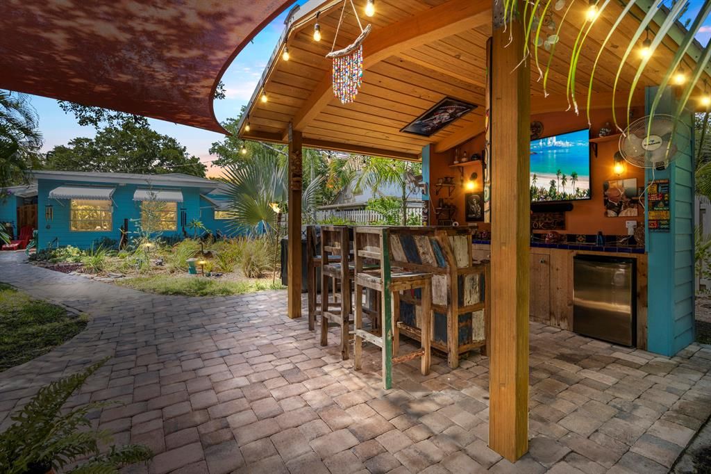 Photo of 709 SW Bryant Avenue, Stuart, FL 34994 (MLS # R10719874)