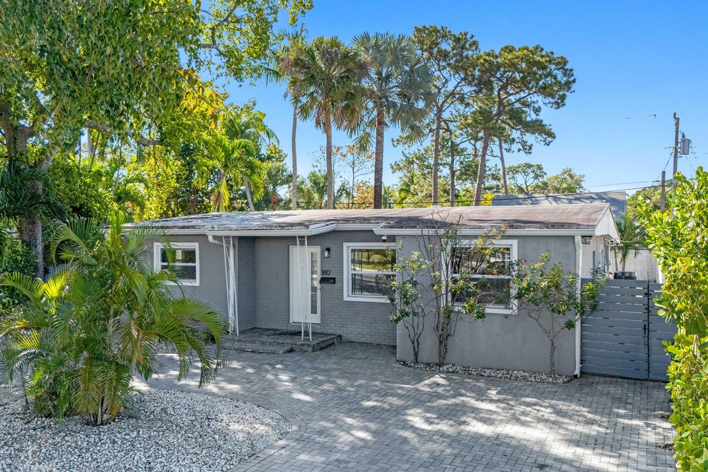 Photo of 1812 SW 9th Street, Fort Lauderdale, FL 33312 (MLS # R11160747)