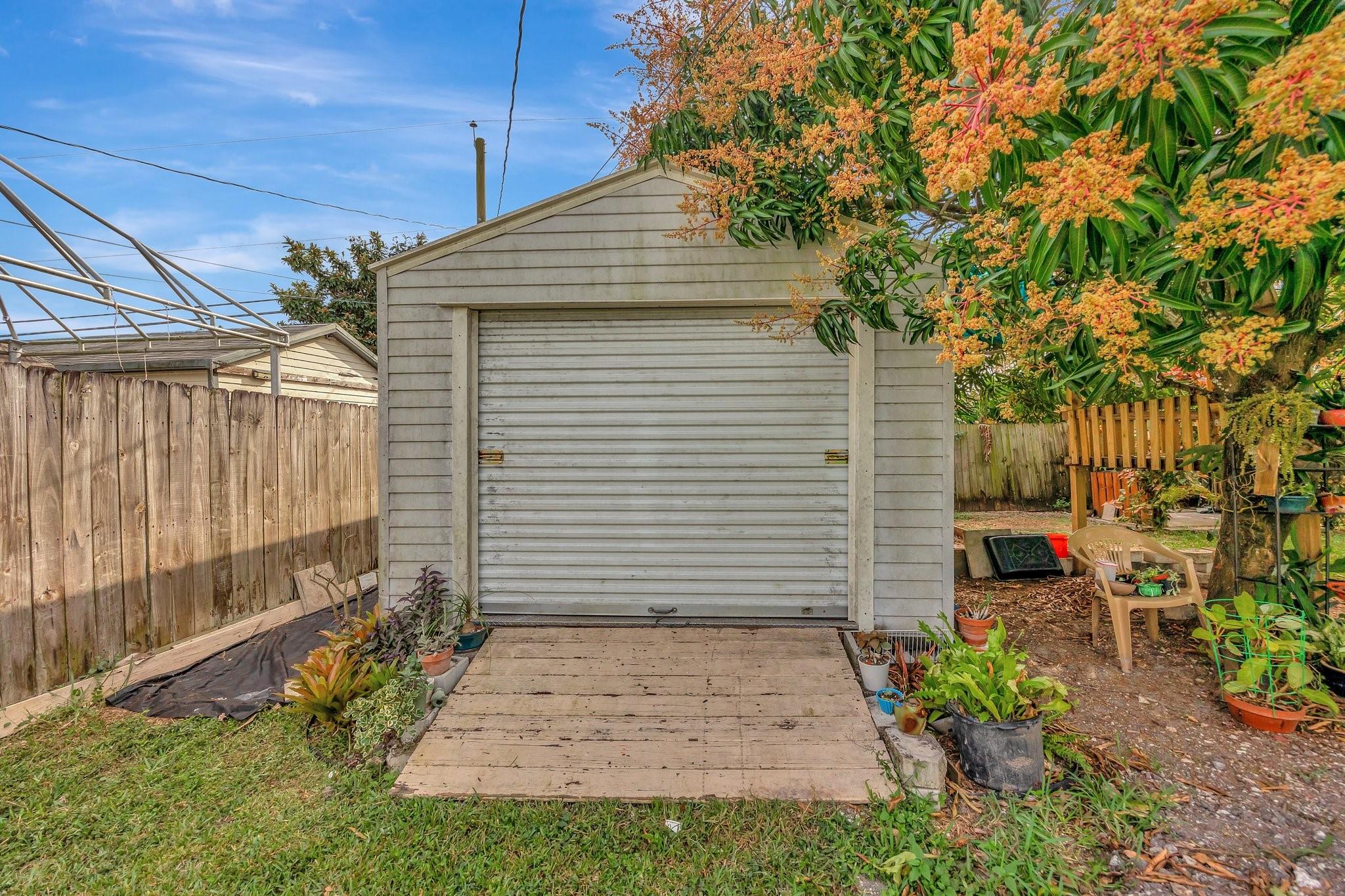 1710 NW 9th St