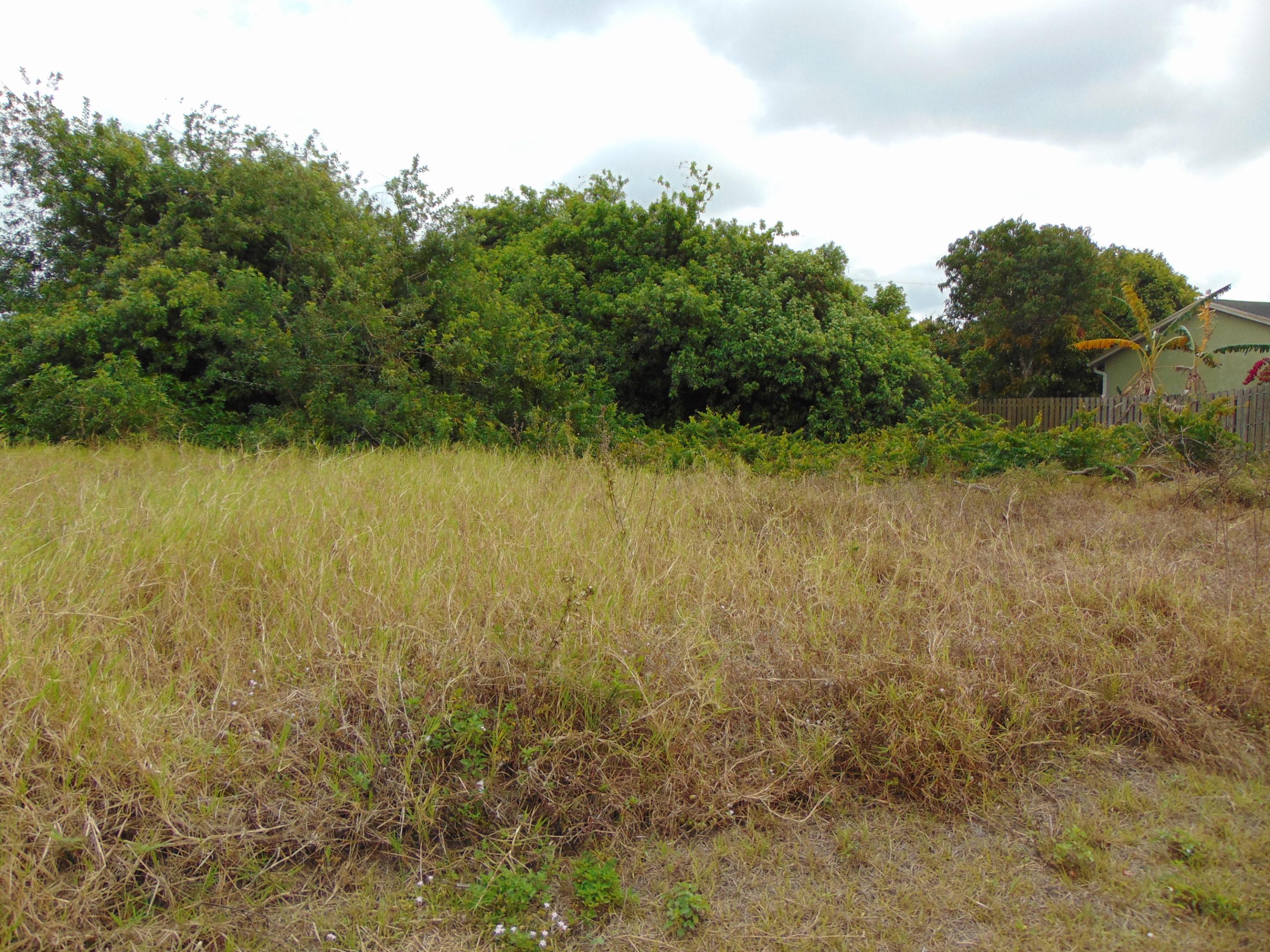 PORT ST LUCIE SECTION 9 - Land