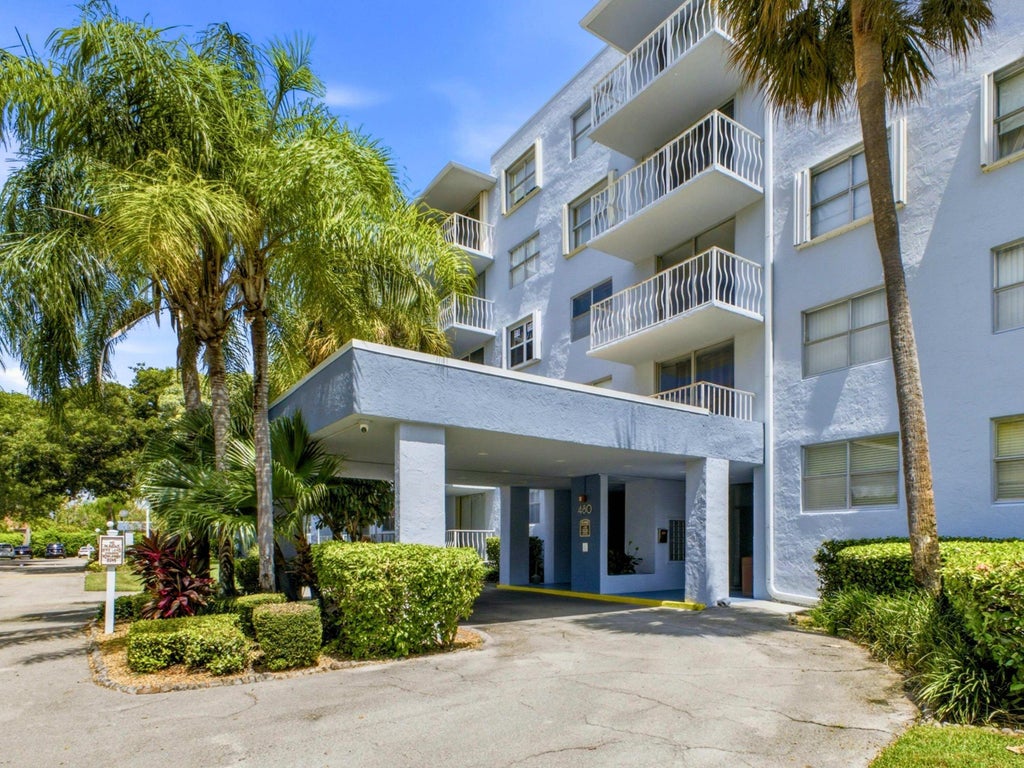 Photo of 480 Executive Center Drive #1C, West Palm Beach, FL 33401 (MLS # B26070926)