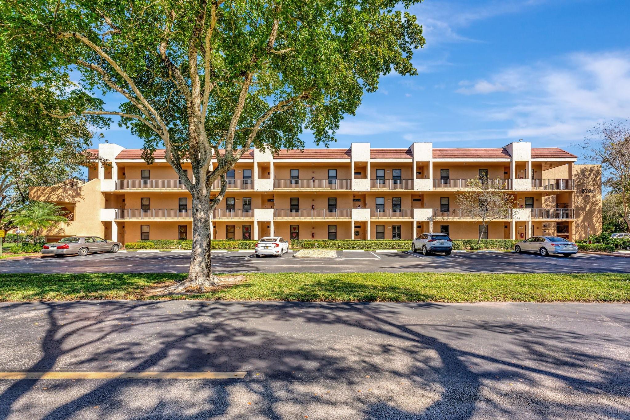 6708 Coral Lake Dr 6708