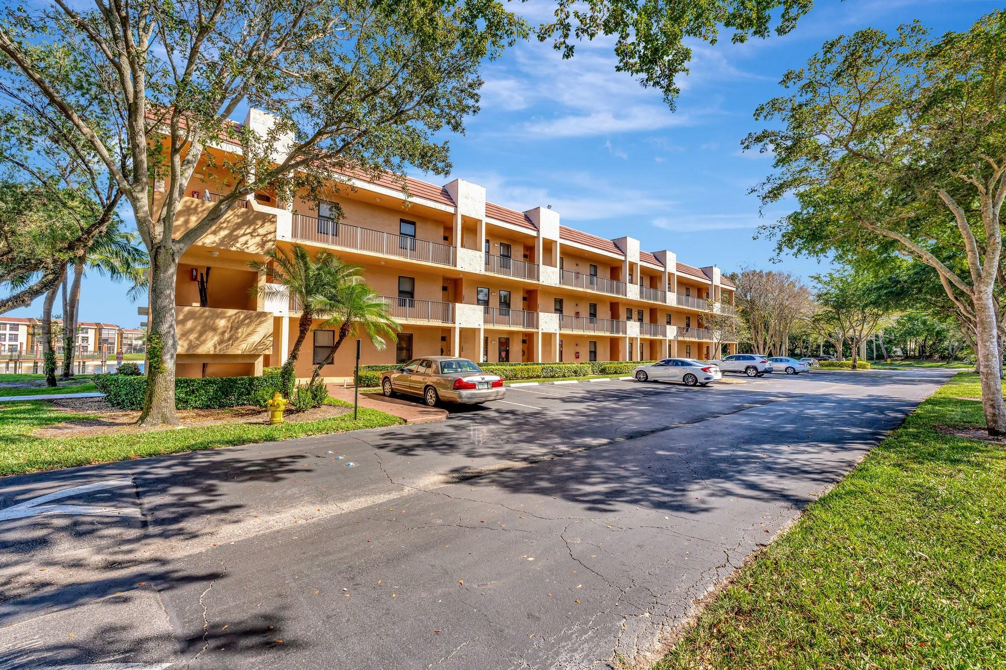 6708 Coral Lake Dr 6708