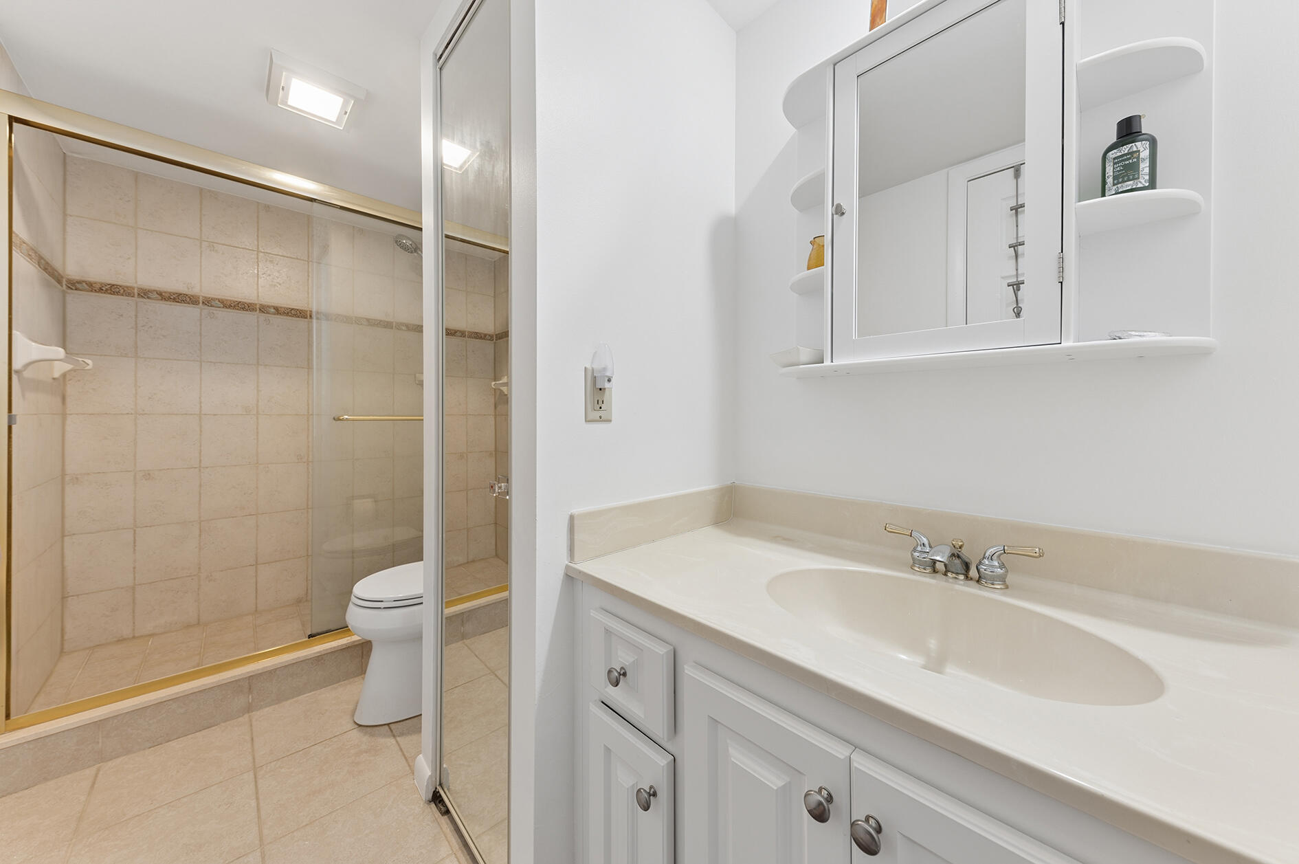 LAKES AT THE BLUFFS - Residential