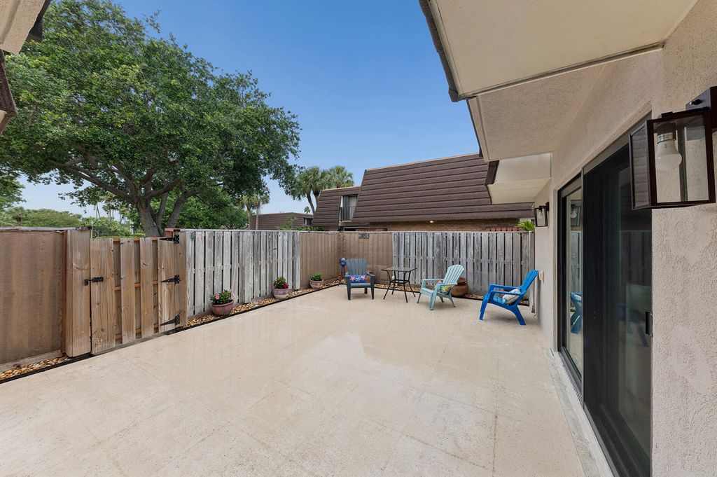 Photo of 1205 12th Court, Jupiter, FL 33477 (MLS # B26009185)