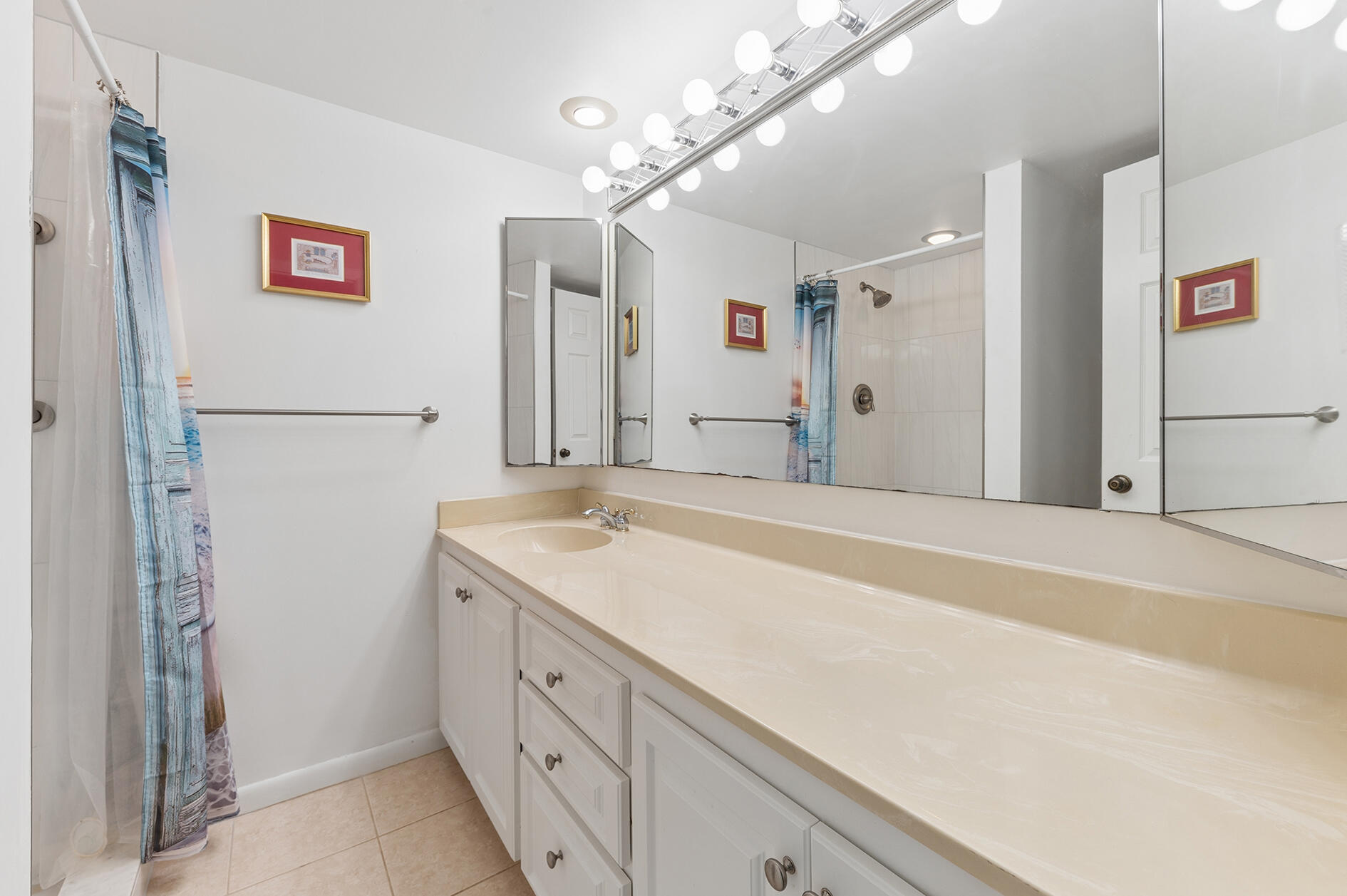 LAKES AT THE BLUFFS - Residential