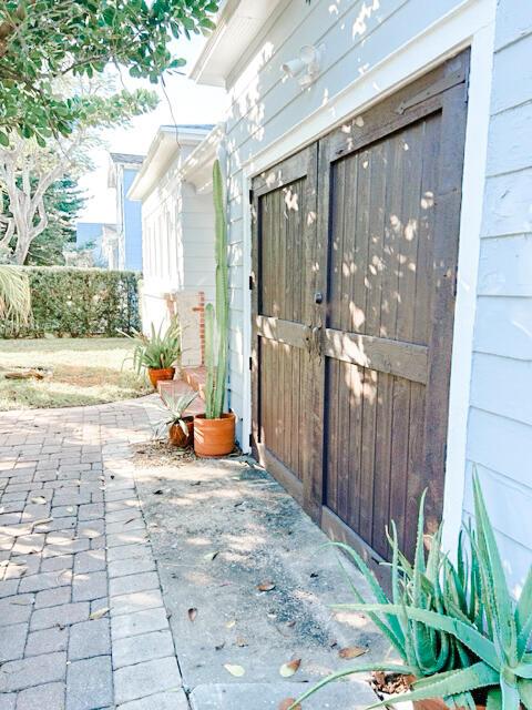421 N Ocean Breeze