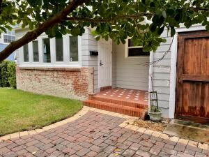 421 N Ocean Breeze