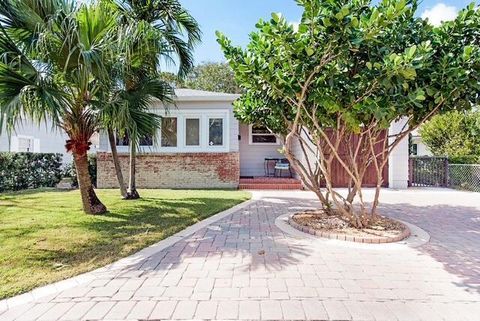 421 N Ocean Breeze Lake Worth Beach FL 33460