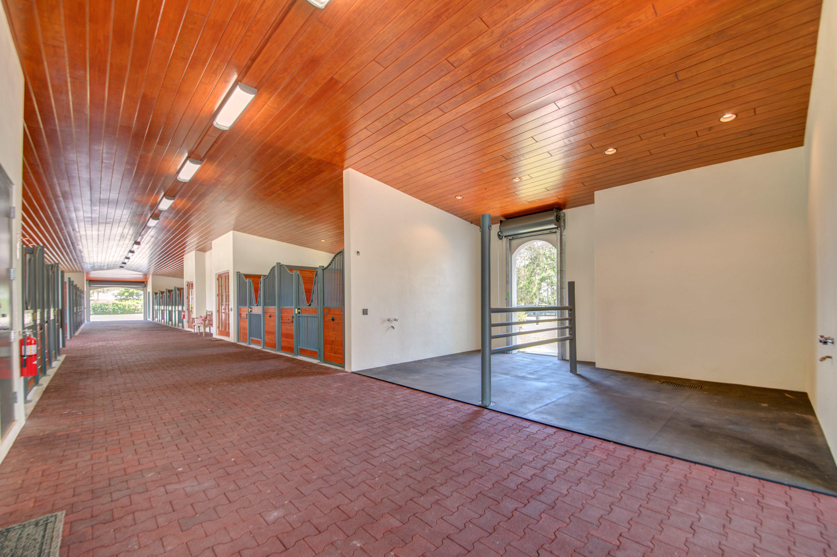 PALM BEACH POINT - Residential