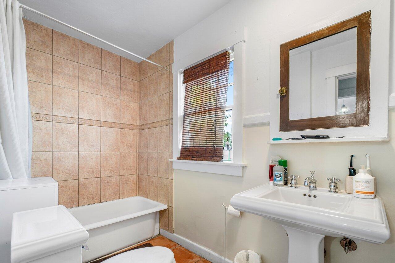 SEMINOLE HEIGHTS - Residential Income