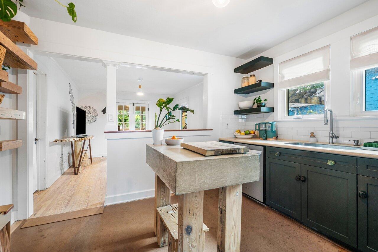 SEMINOLE HEIGHTS - Residential Income