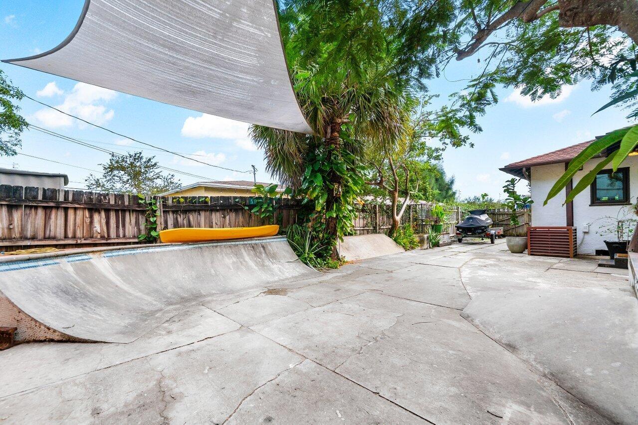SEMINOLE HEIGHTS - Residential Income