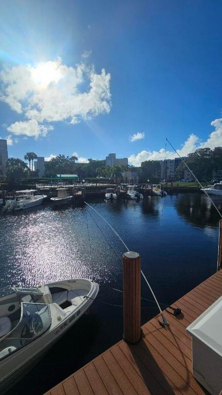 4 Royal Palm Way 6050