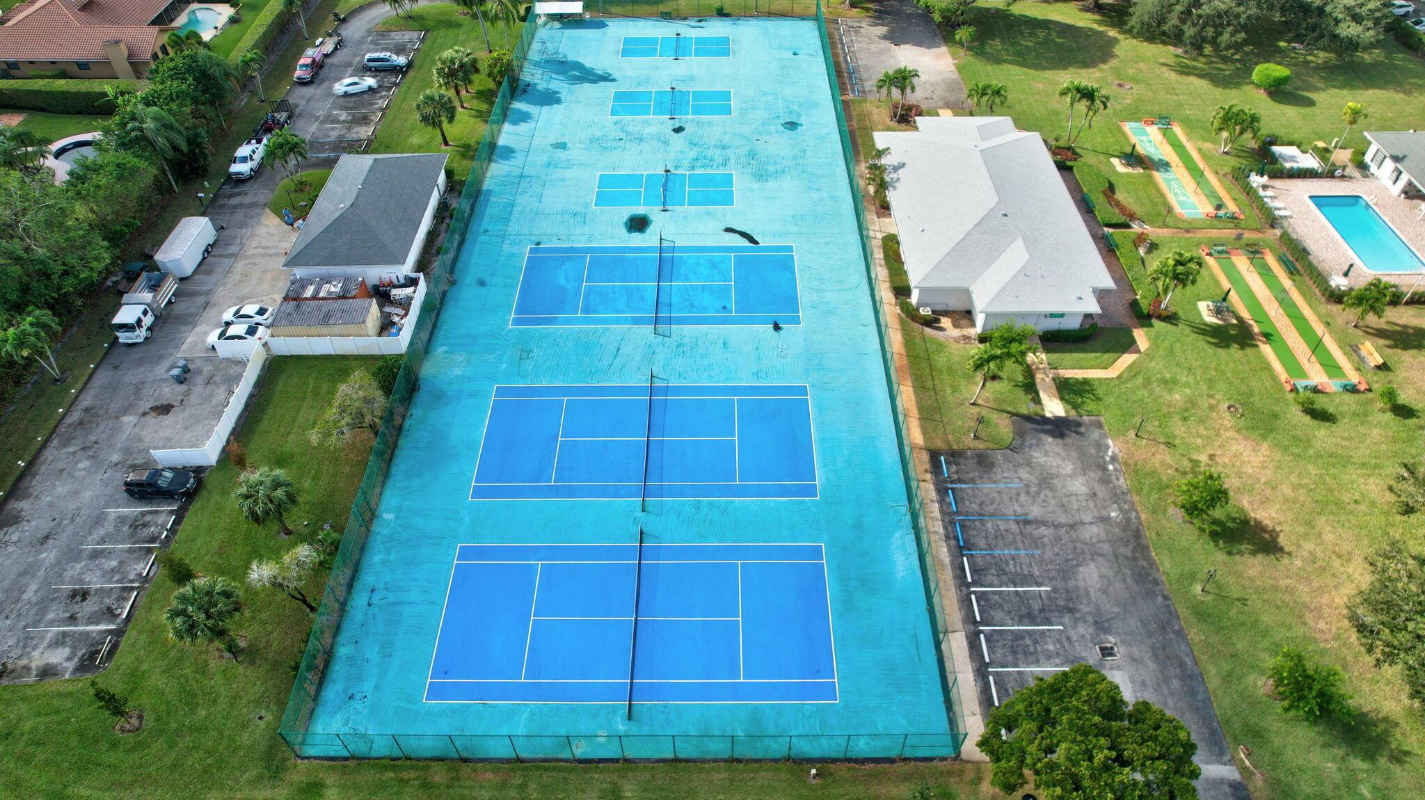 LIMETREE CONDO - Residential