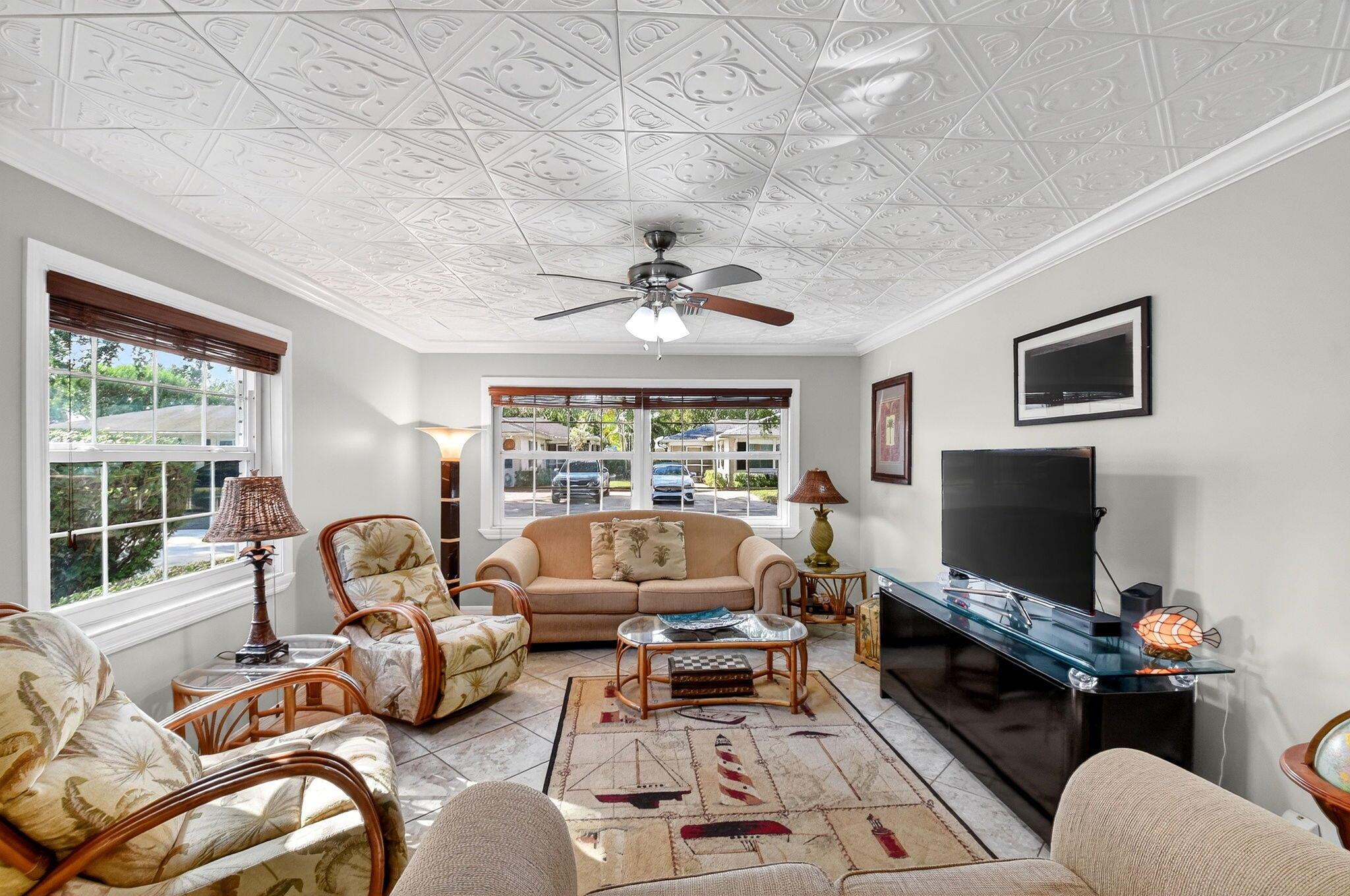 LIMETREE CONDO - Residential