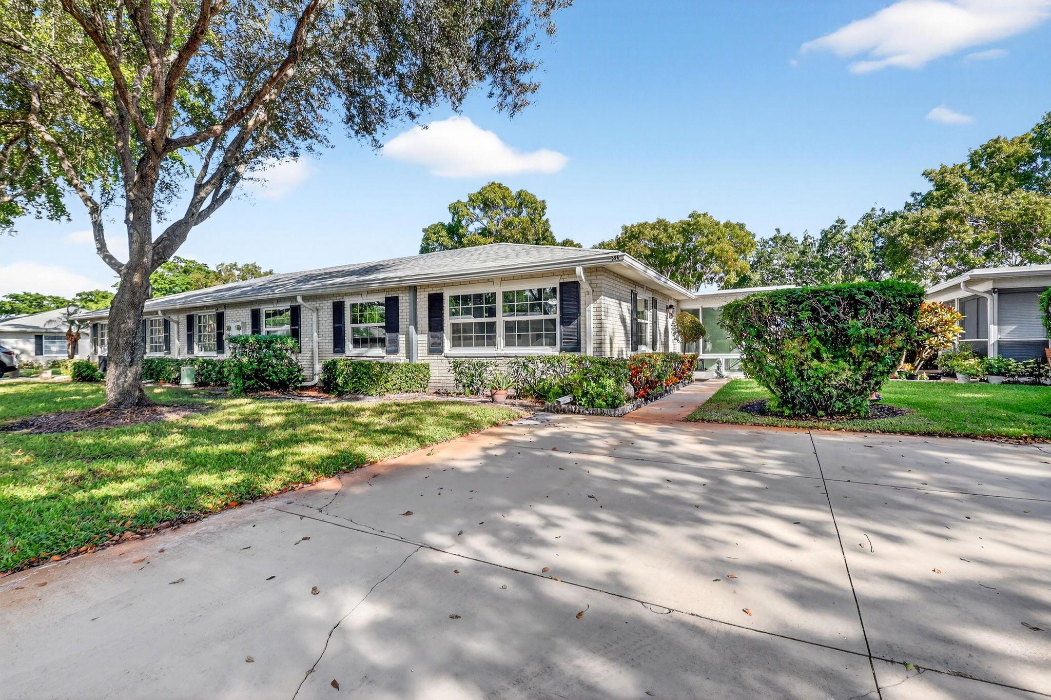 LIMETREE CONDO - Residential