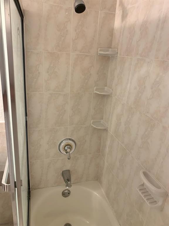 TENNIS CLUB II - Residential