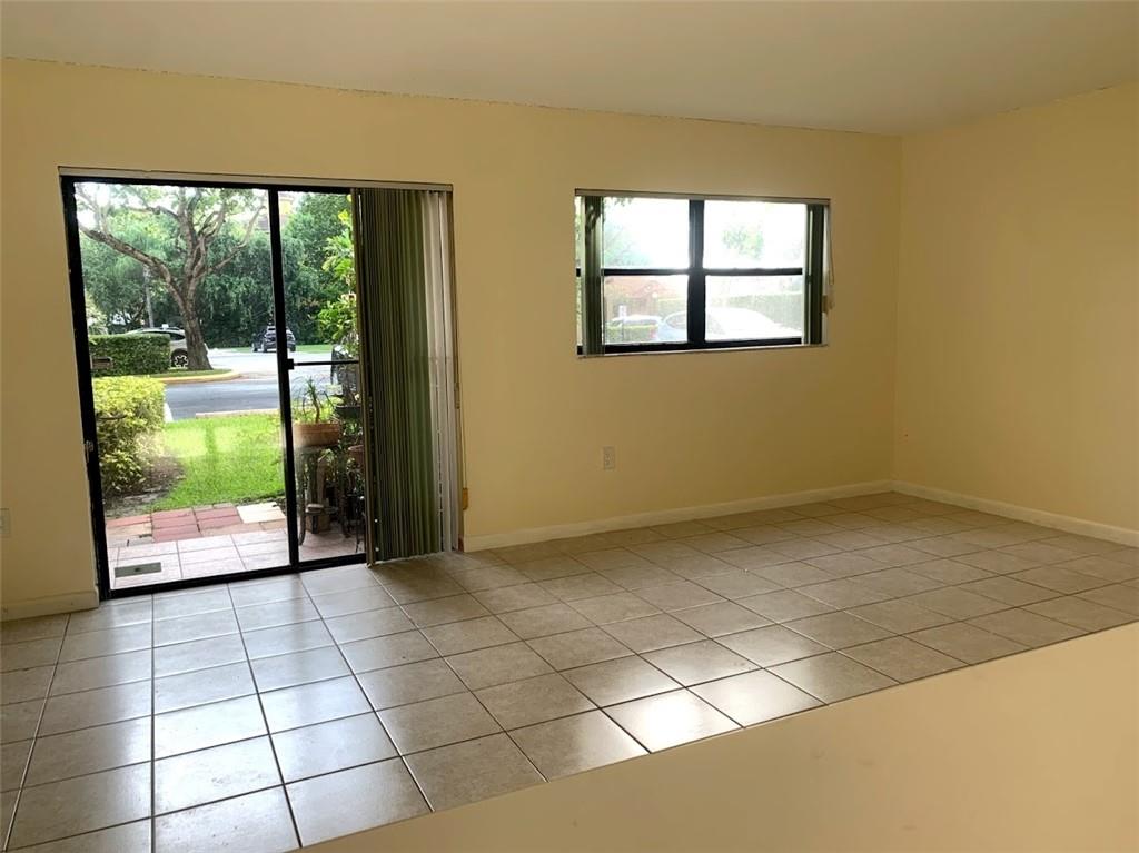 TENNIS CLUB II - Residential