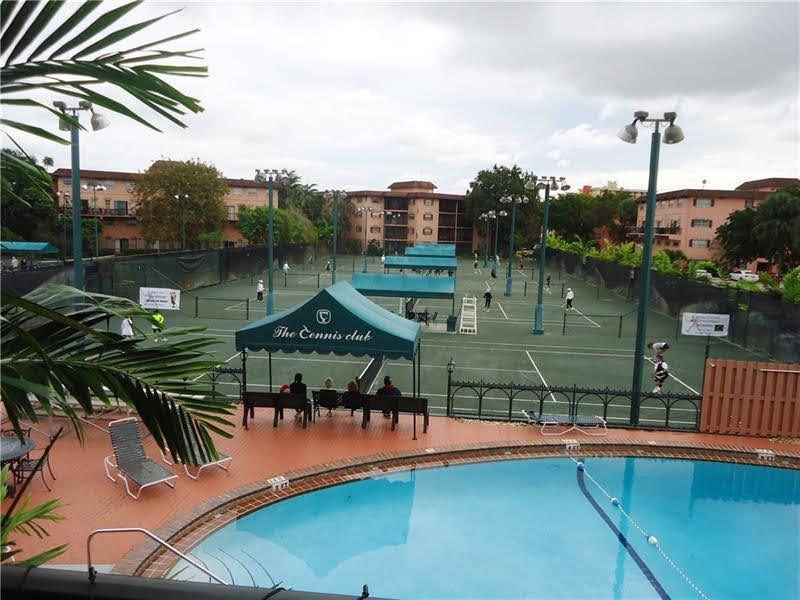 TENNIS CLUB II - Residential