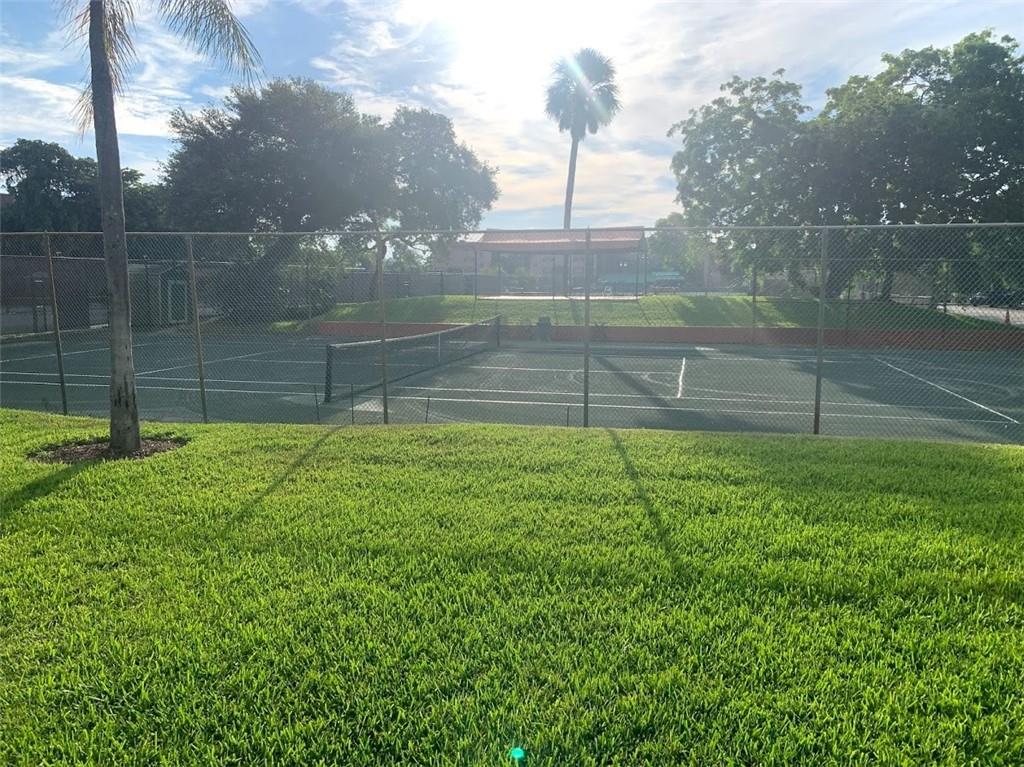 TENNIS CLUB II - Residential