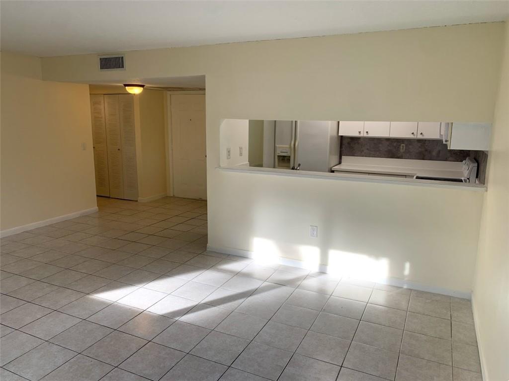 TENNIS CLUB II - Residential