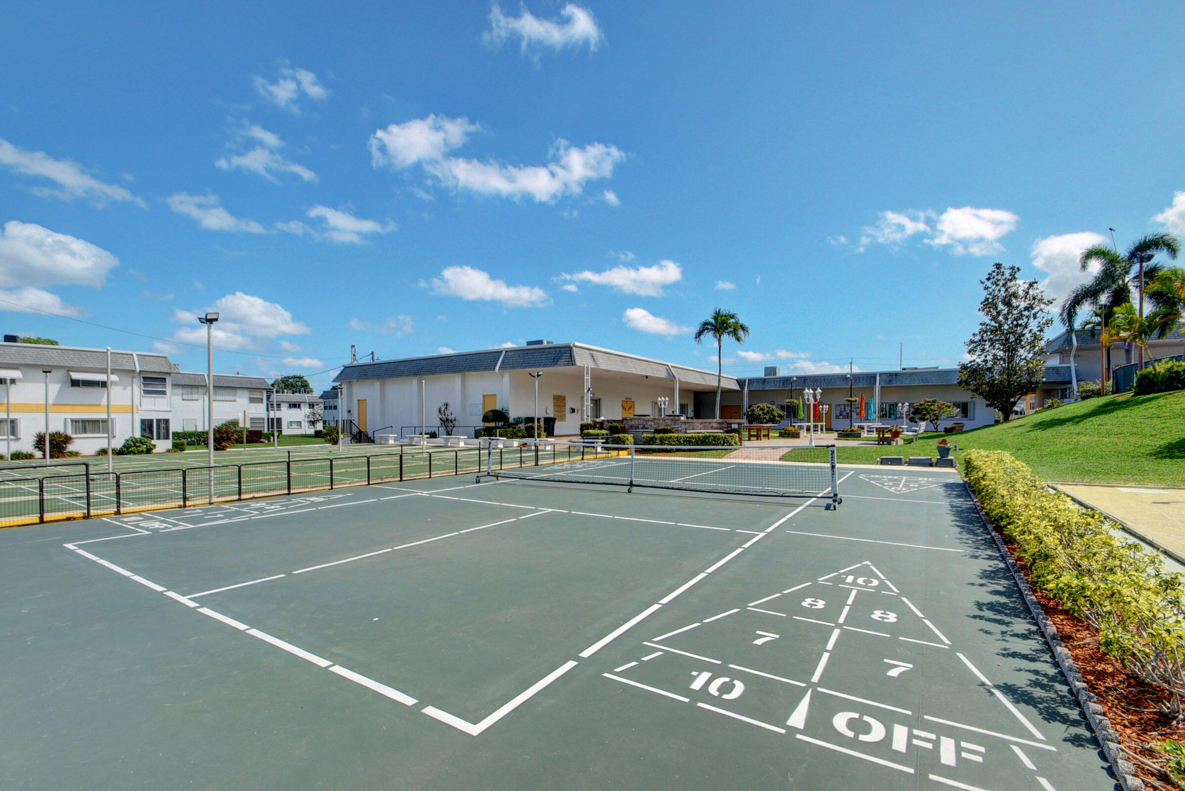 MURRY HILLS APT BLDG CONDO - Residential Lease