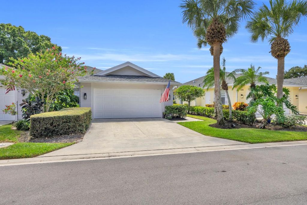 Photo of 233 Brier Circle, Jupiter, FL 33458 (MLS # R11118413)