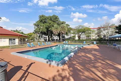 A home in Lauderdale Lakes