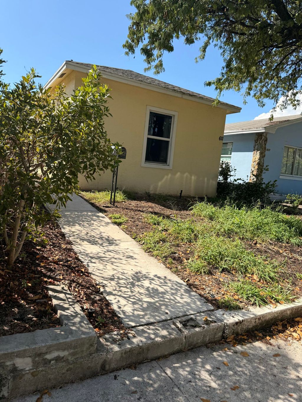 Photo of 611 N F Street, Lake Worth Beach, FL 33460 (MLS # B26007981)