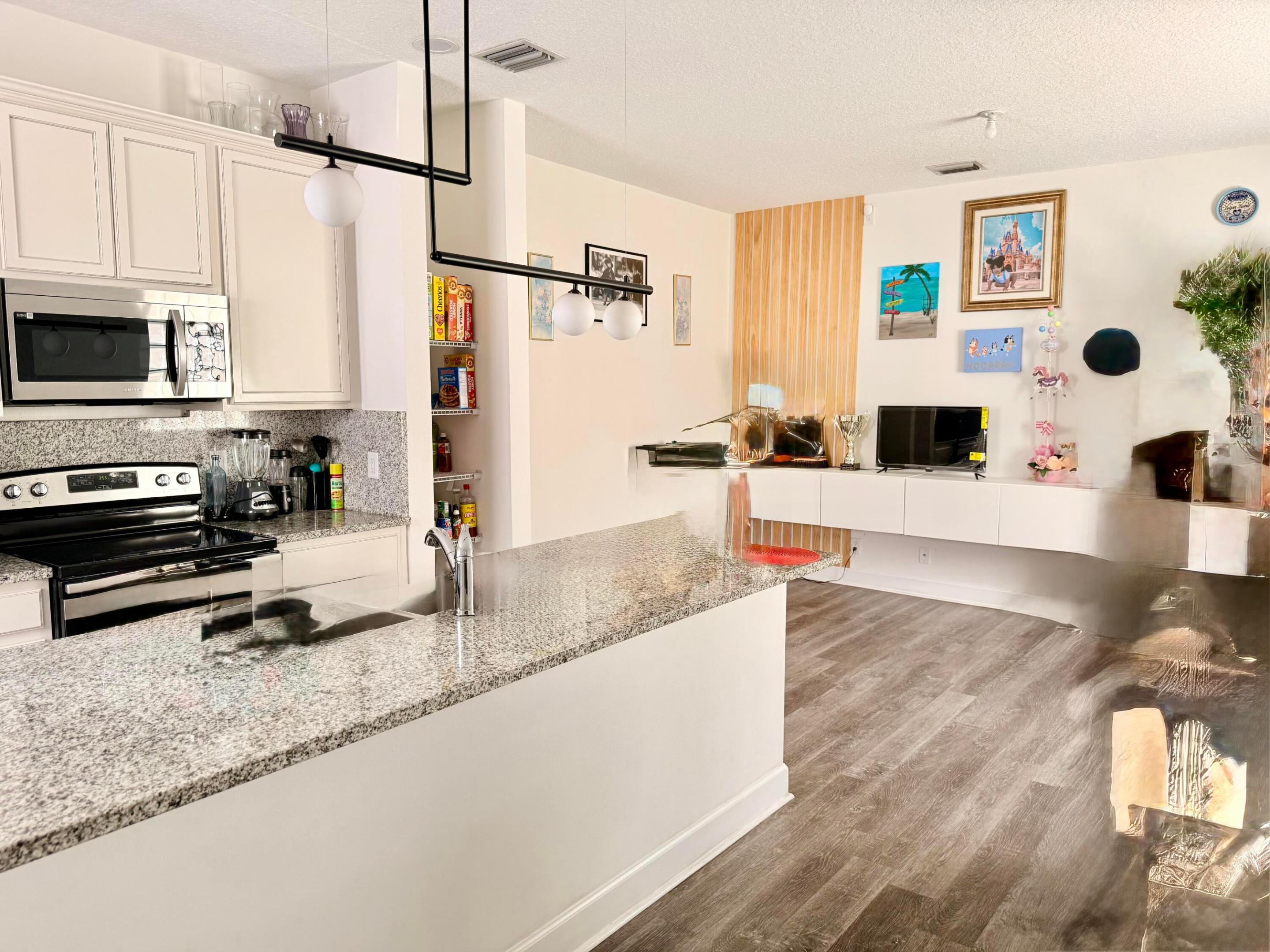 LAKE WORTH - Residential