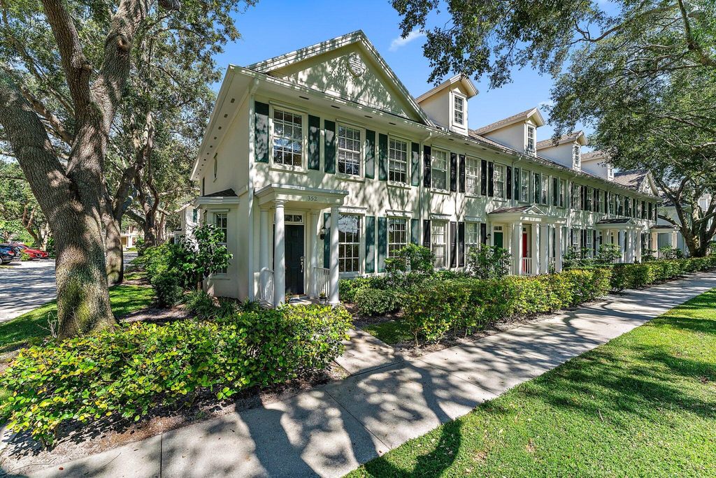 Photo of 352 Legare Court, Jupiter, FL 33458 (MLS # R11026462)