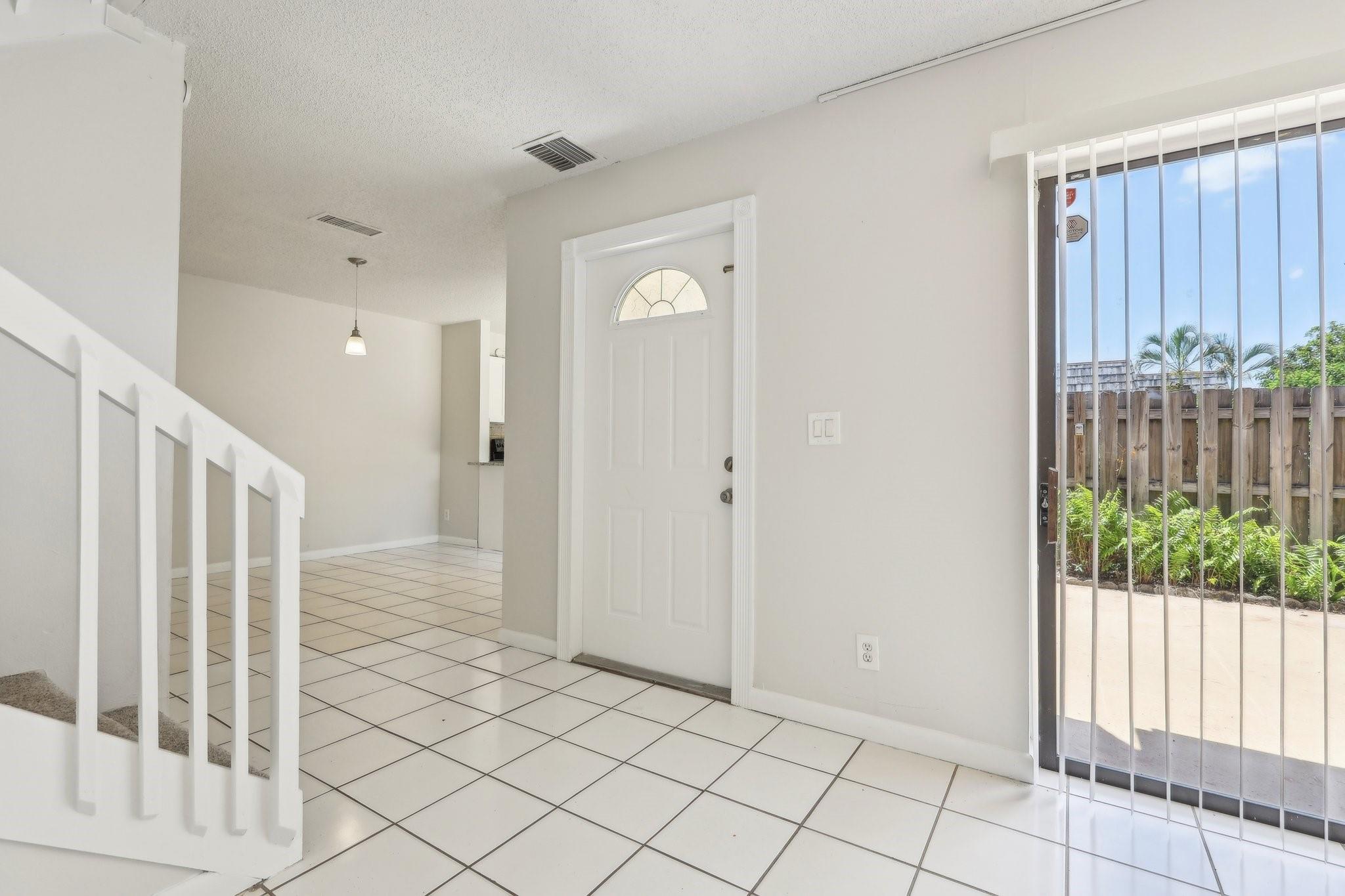 1660 Forest Lakes Cir