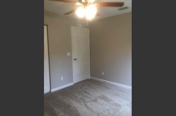 PORT ST LUCIE SECTION 8 - Residential Lease
