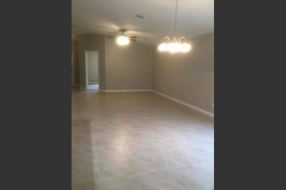 PORT ST LUCIE SECTION 8 - Residential Lease