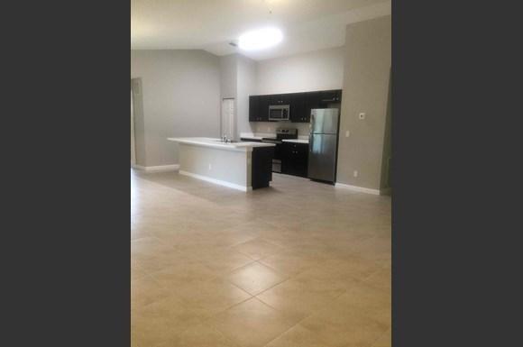 PORT ST LUCIE SECTION 8 - Residential Lease