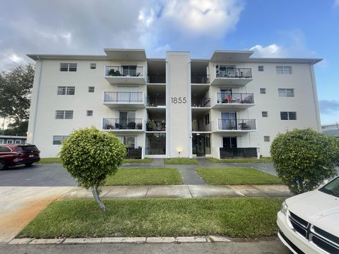 1855 Plunkett Street 304 Hollywood FL 33020