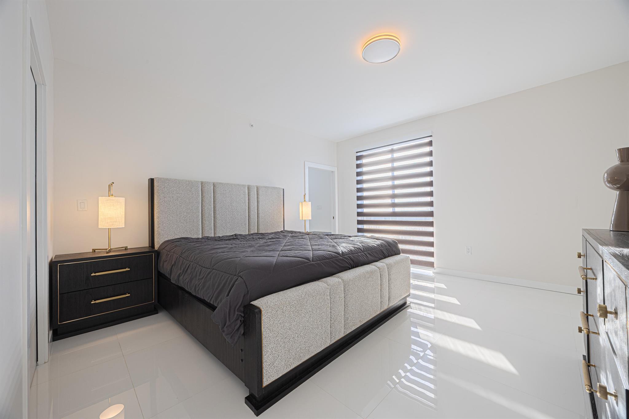 ALORA LUXURY CONDO - Residential Lease