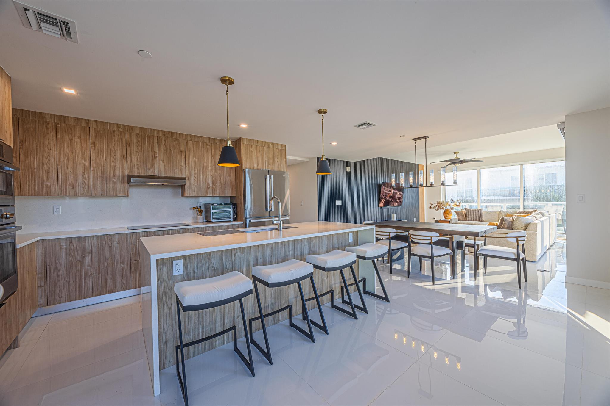 ALORA LUXURY CONDO - Residential Lease