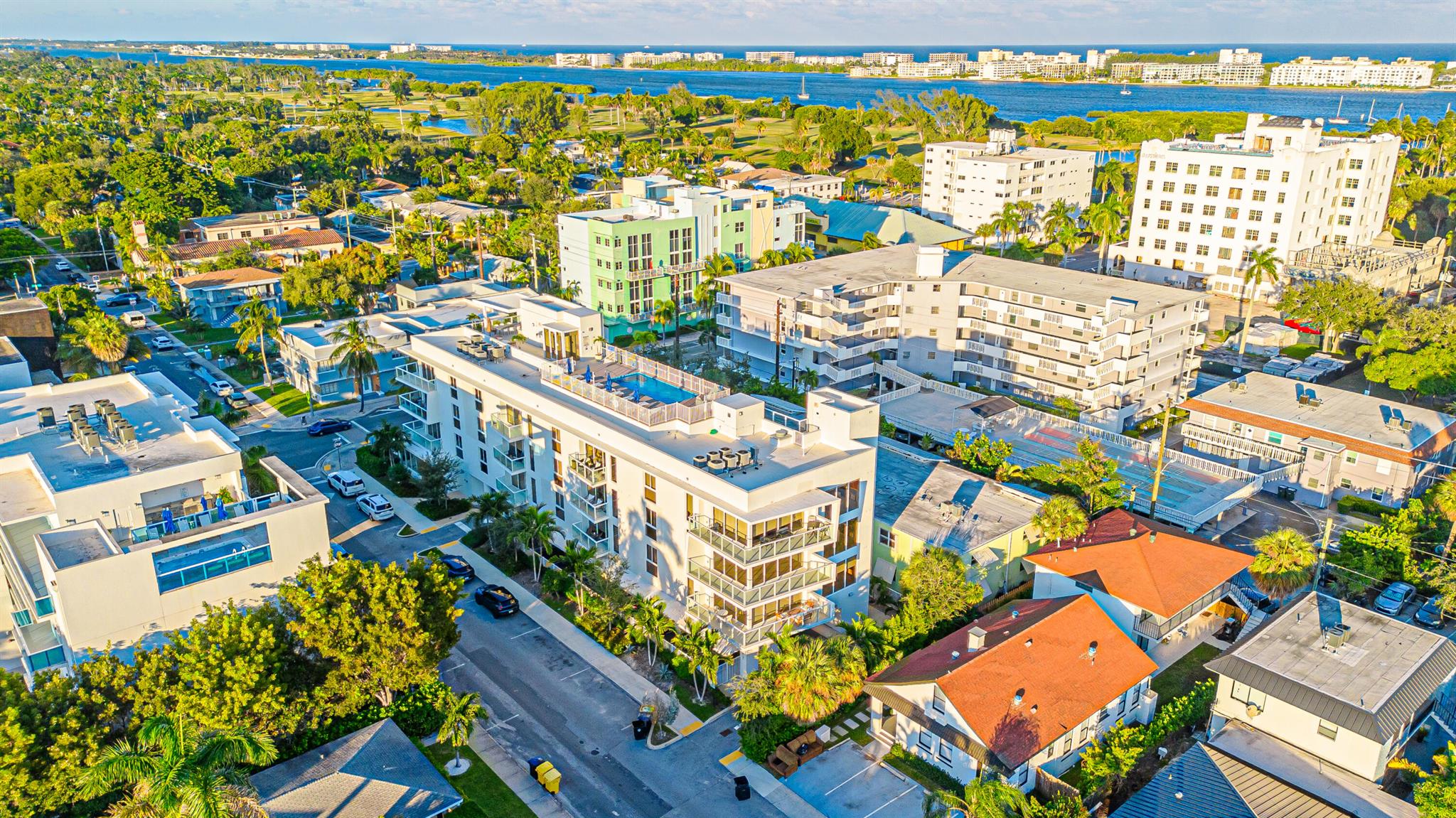 ALORA LUXURY CONDO - Residential Lease