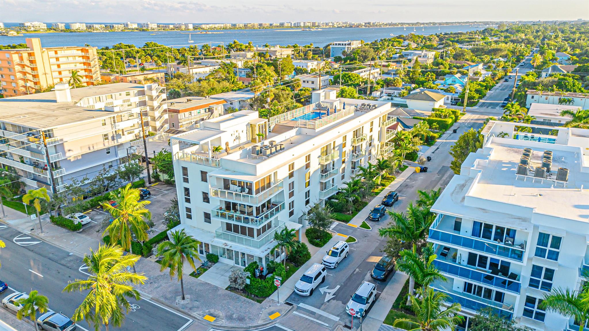 ALORA LUXURY CONDO - Residential Lease