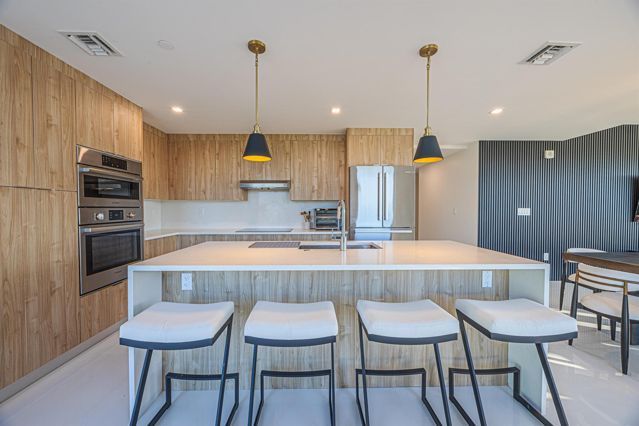 ALORA LUXURY CONDO - Residential Lease