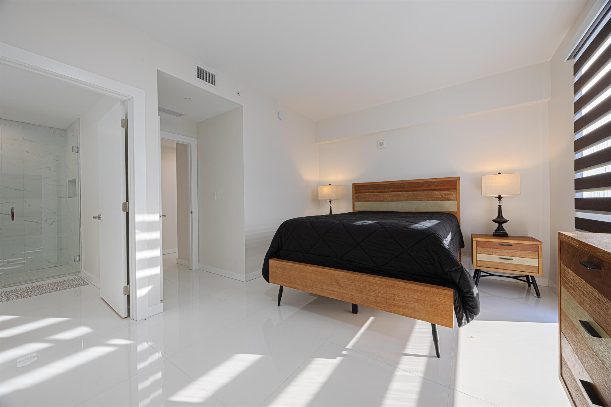 ALORA LUXURY CONDO - Residential Lease