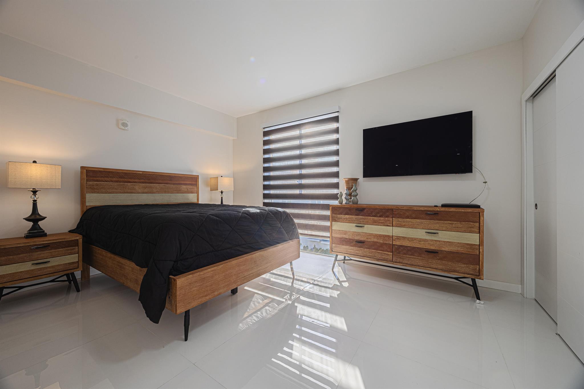 ALORA LUXURY CONDO - Residential Lease