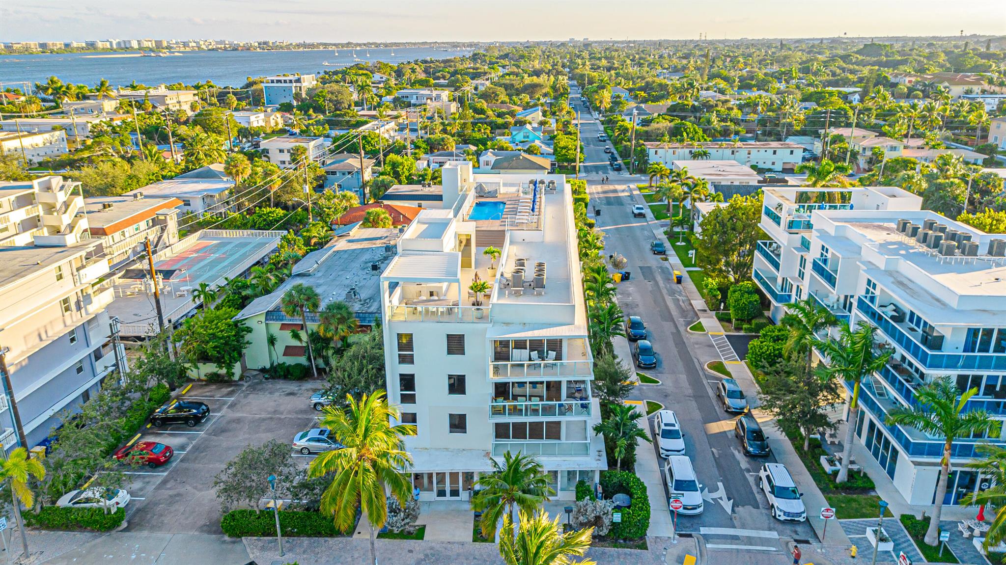 ALORA LUXURY CONDO - Residential Lease