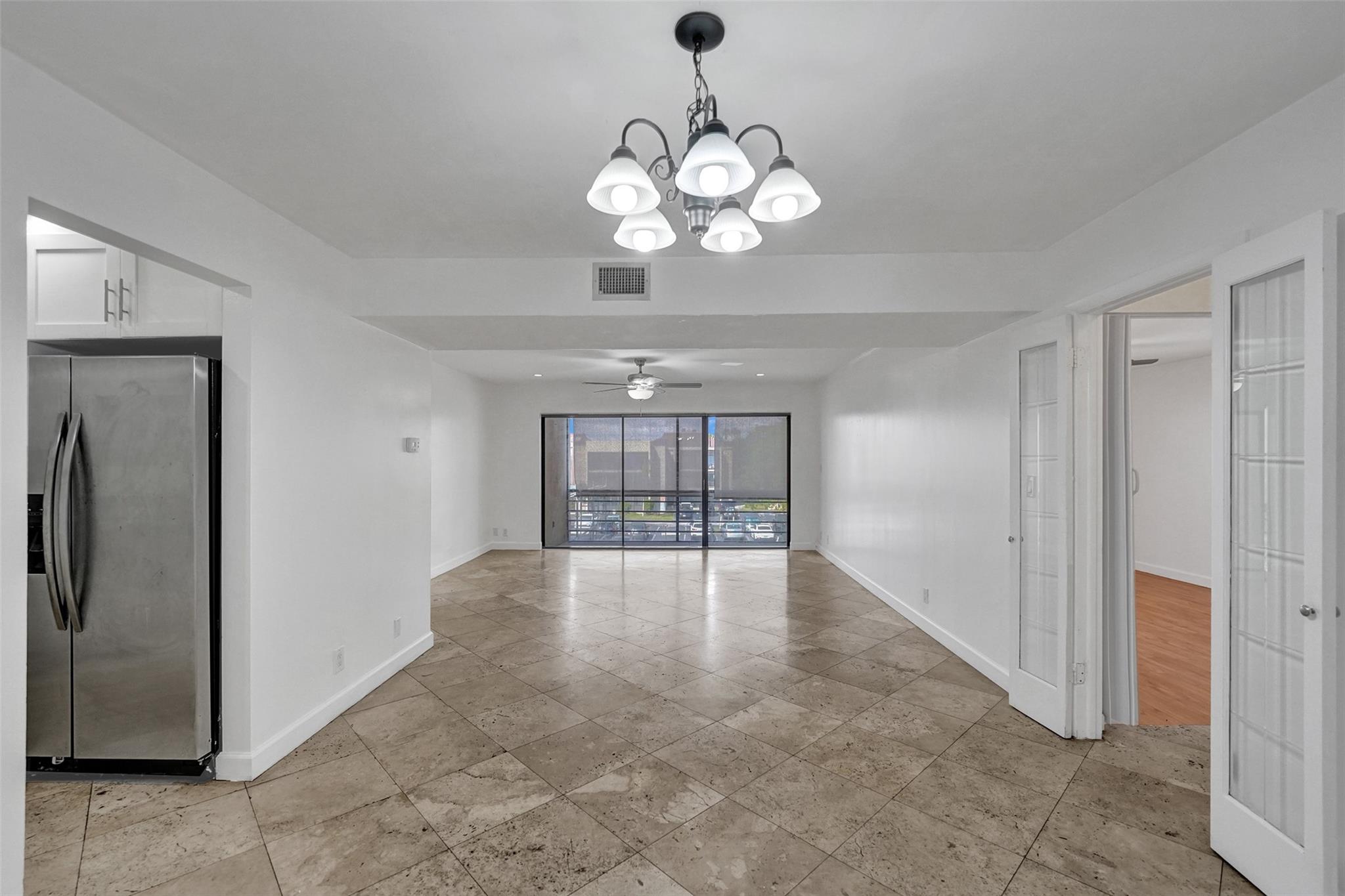 4000 N HILLS DR 38