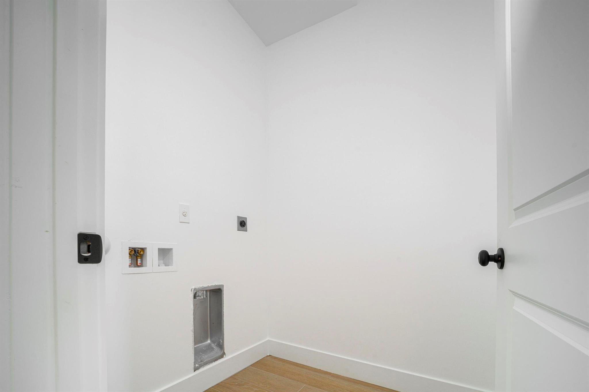 PCH 082 4444 0020 - Residential Lease