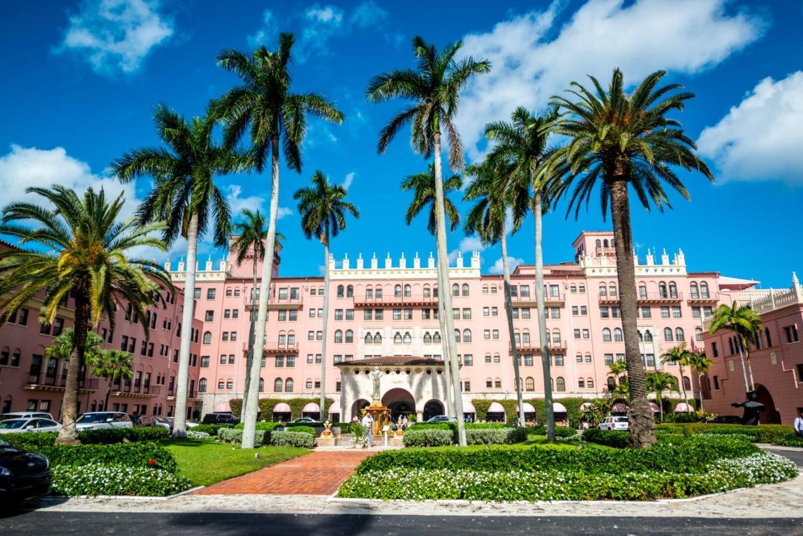 LAGO DEL REY CONDO - Residential Lease