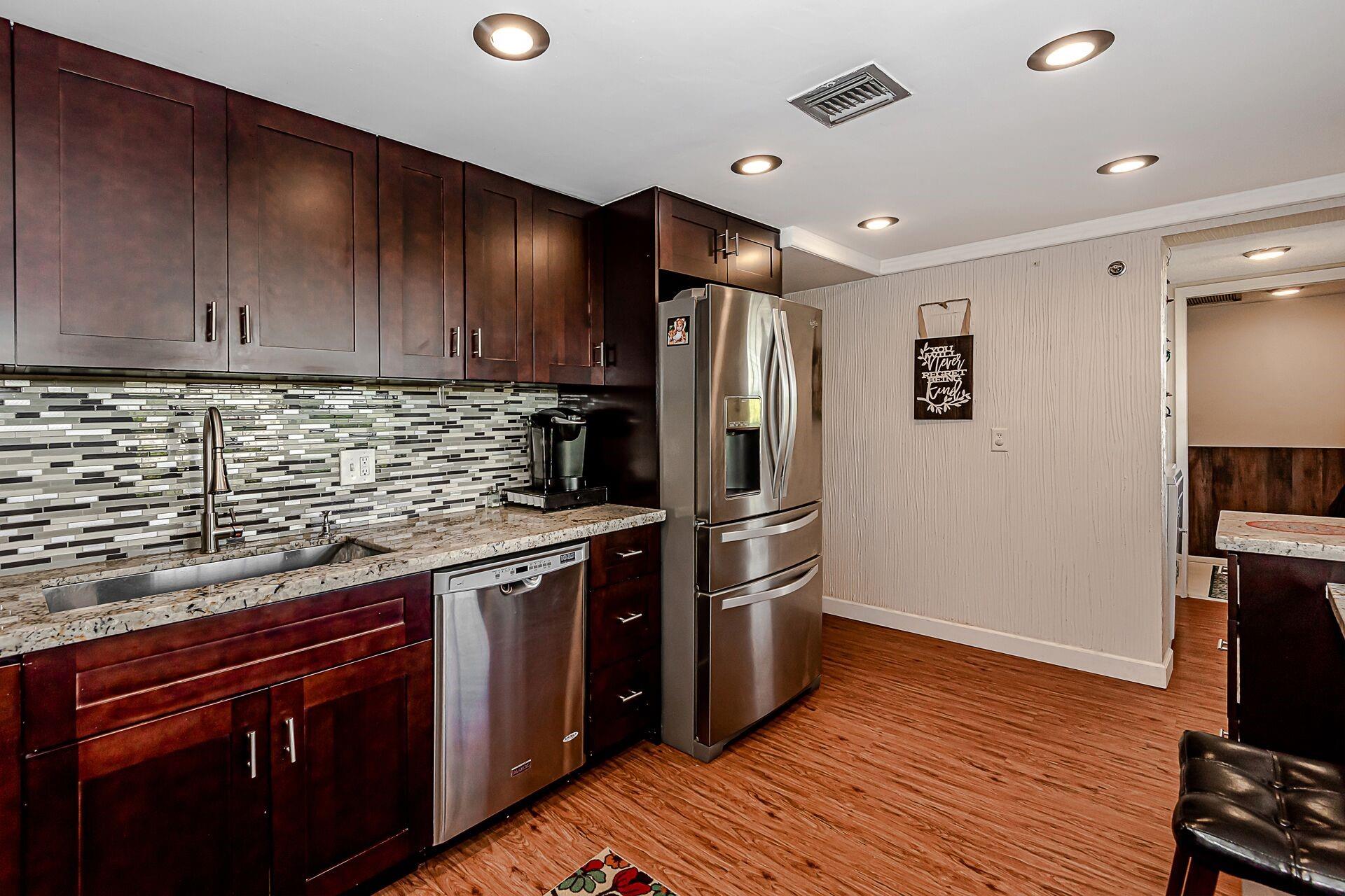 625 Oaks Dr 503